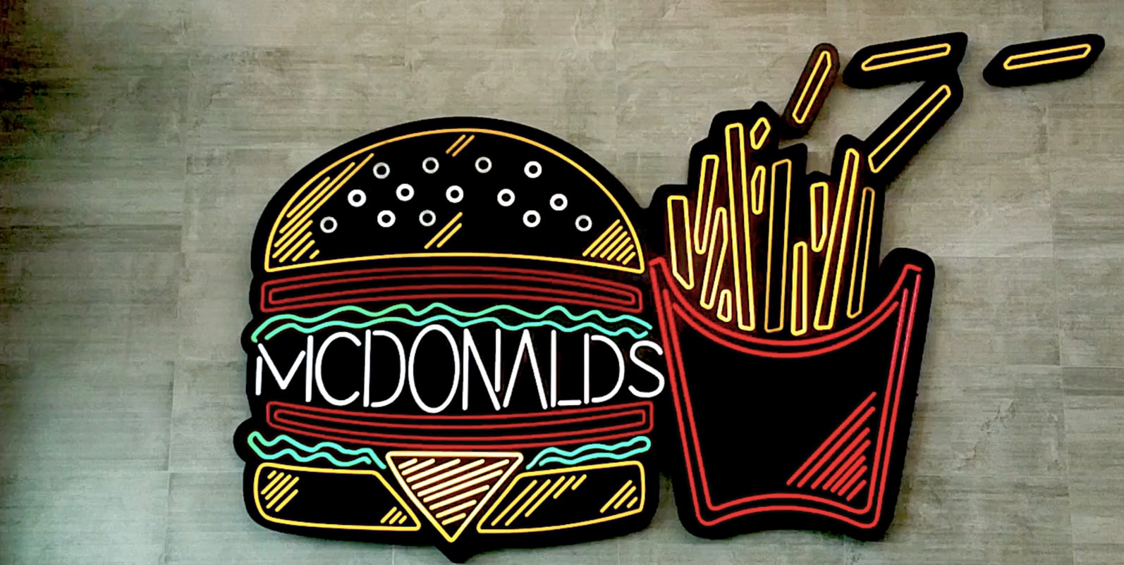 McDonald’s de Akihabara recebe despedida do concorrente Burger King