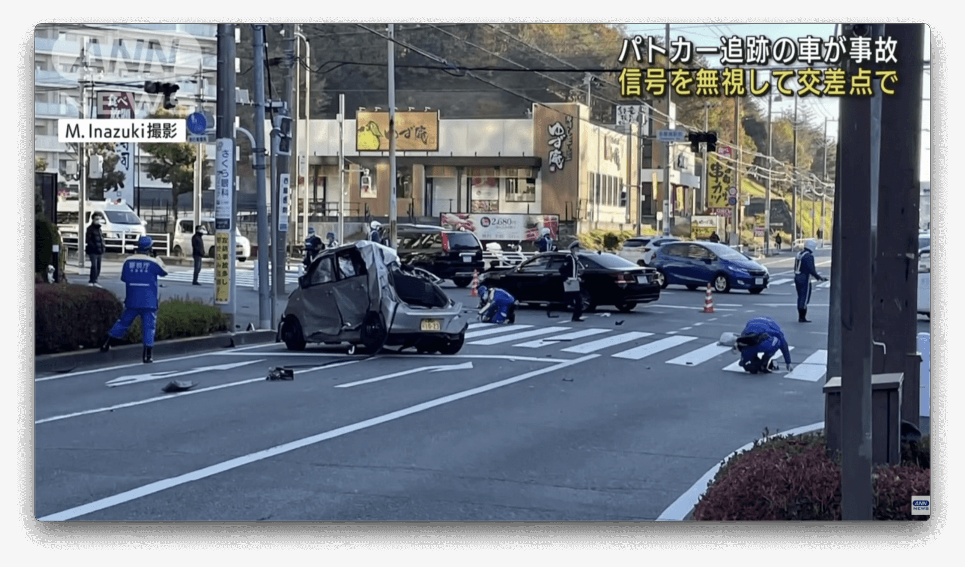 Polícia persegue carro que ignora semáforos e bate em Tóquio