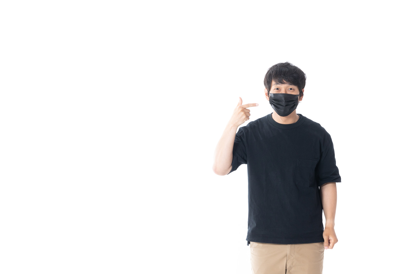 A mídia social chinesa pede às pessoas que cortem as máscaras cirúrgicas antes de descartá-las