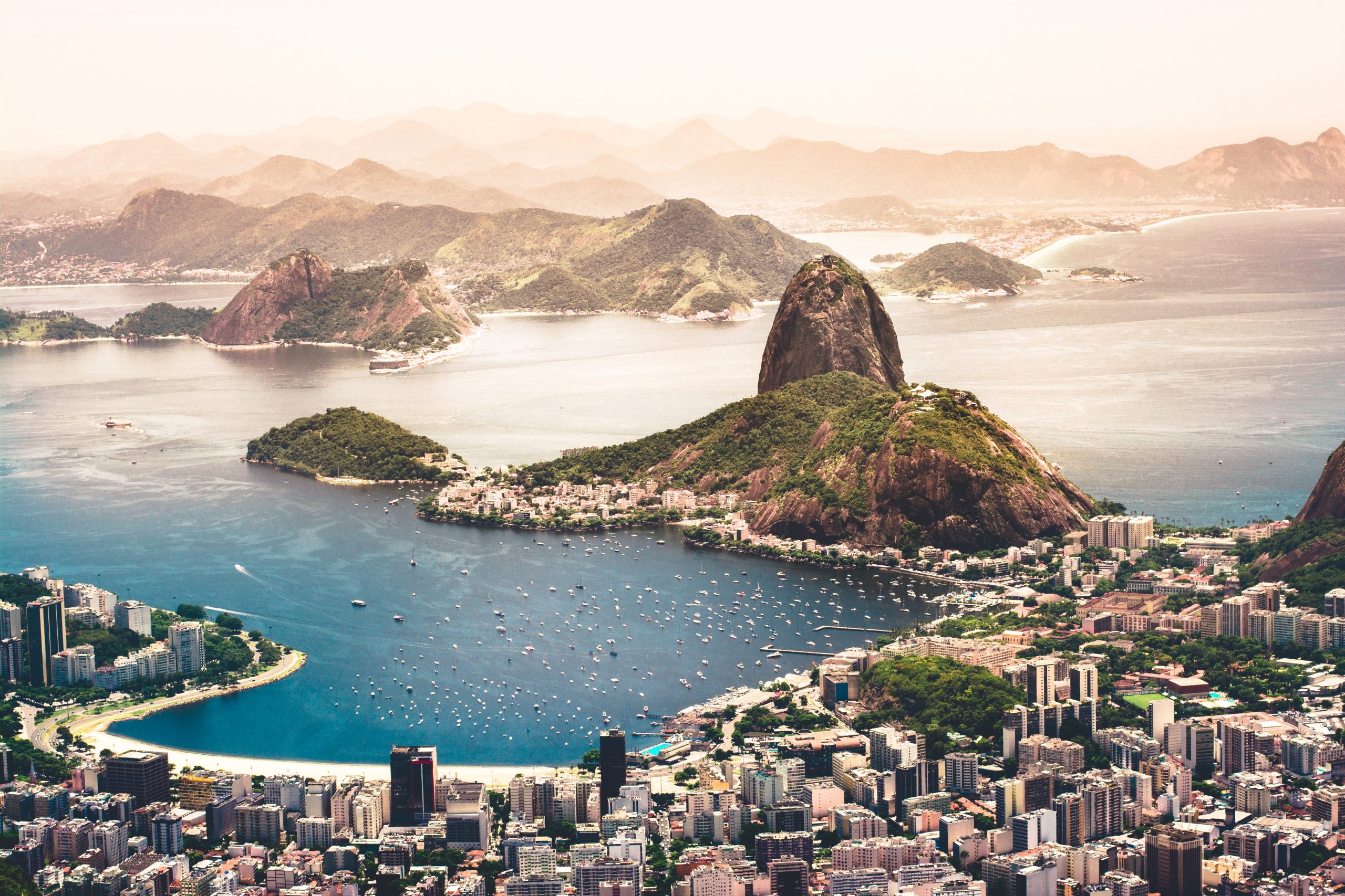 Japão desaconselha viagens a 50 países, incluindo o Brasil