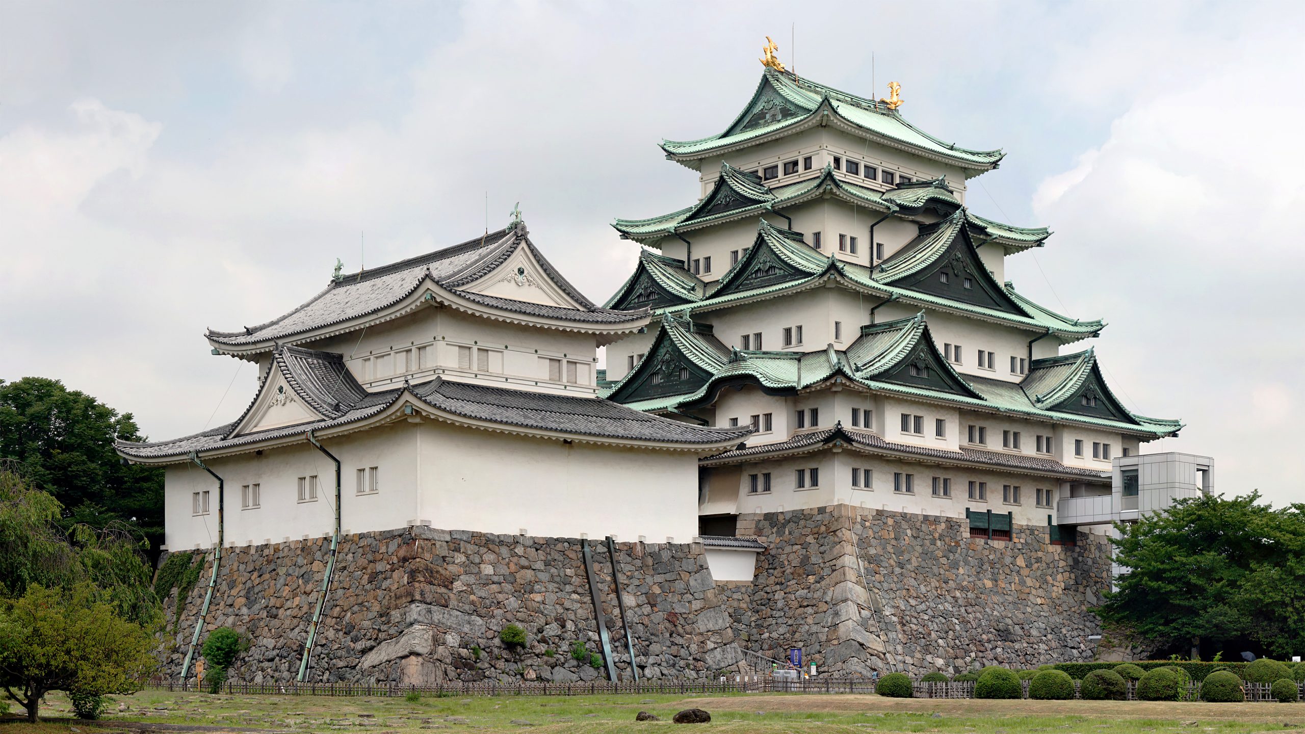 Bem vindo à estação Castelo de Nagoya