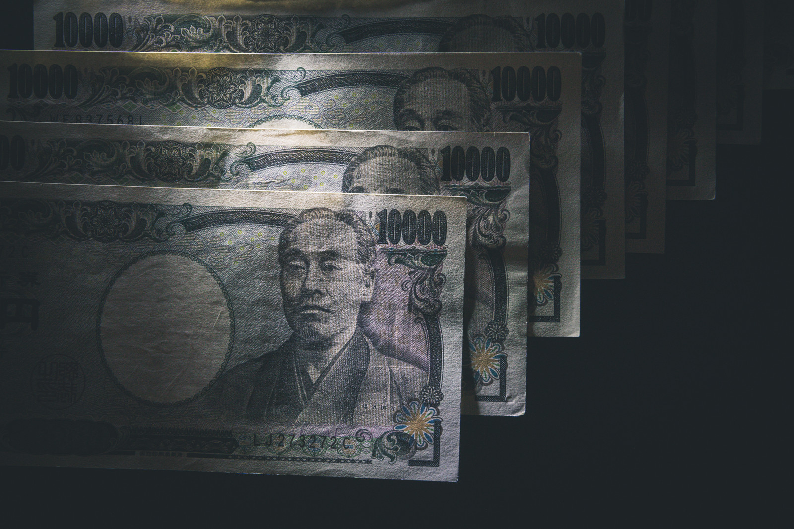 Pouquíssimas famílias de Osaka receberam os 100.000 ienes