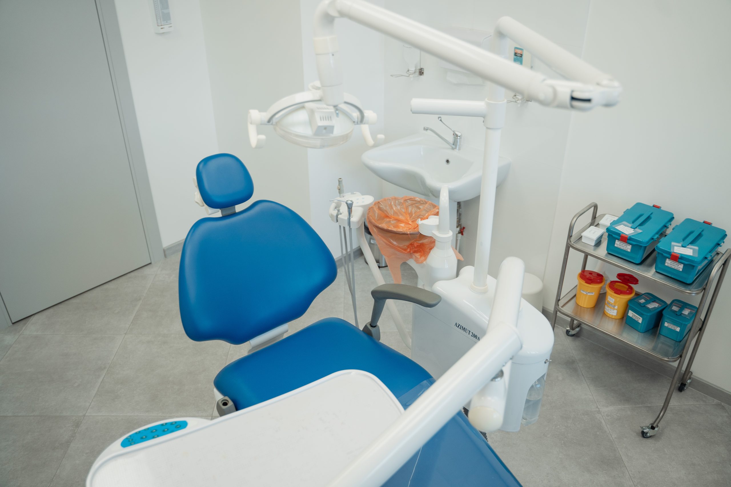 Japão considera permitir que dentistas apliquem vacinas contra COVID-19
