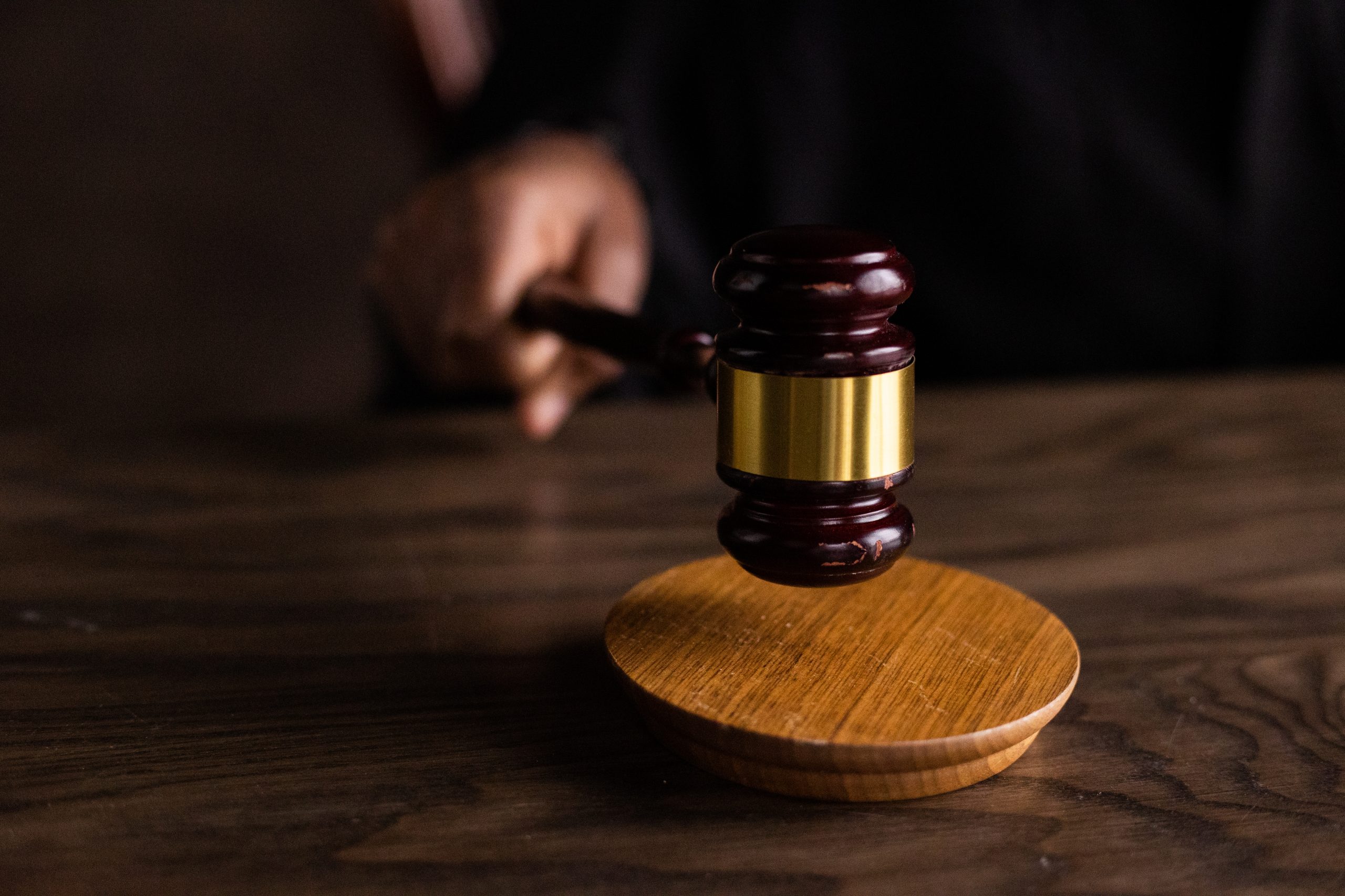 Tribunal Superior do Japão decide que casais devem compartilhar o mesmo sobrenome