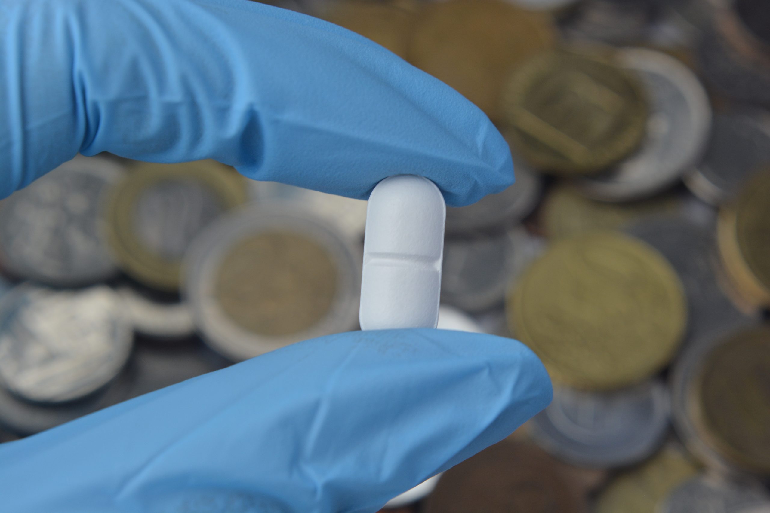 Medicamento para tratamento do COVID-19 começa a ser testados no Japão