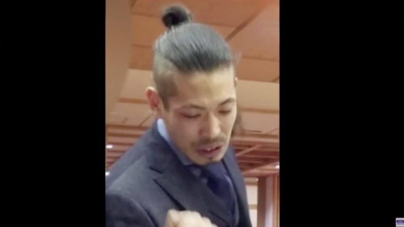 Dinheiro depositado errado e gasto por jovem, é devolvido à cidade do Japão 