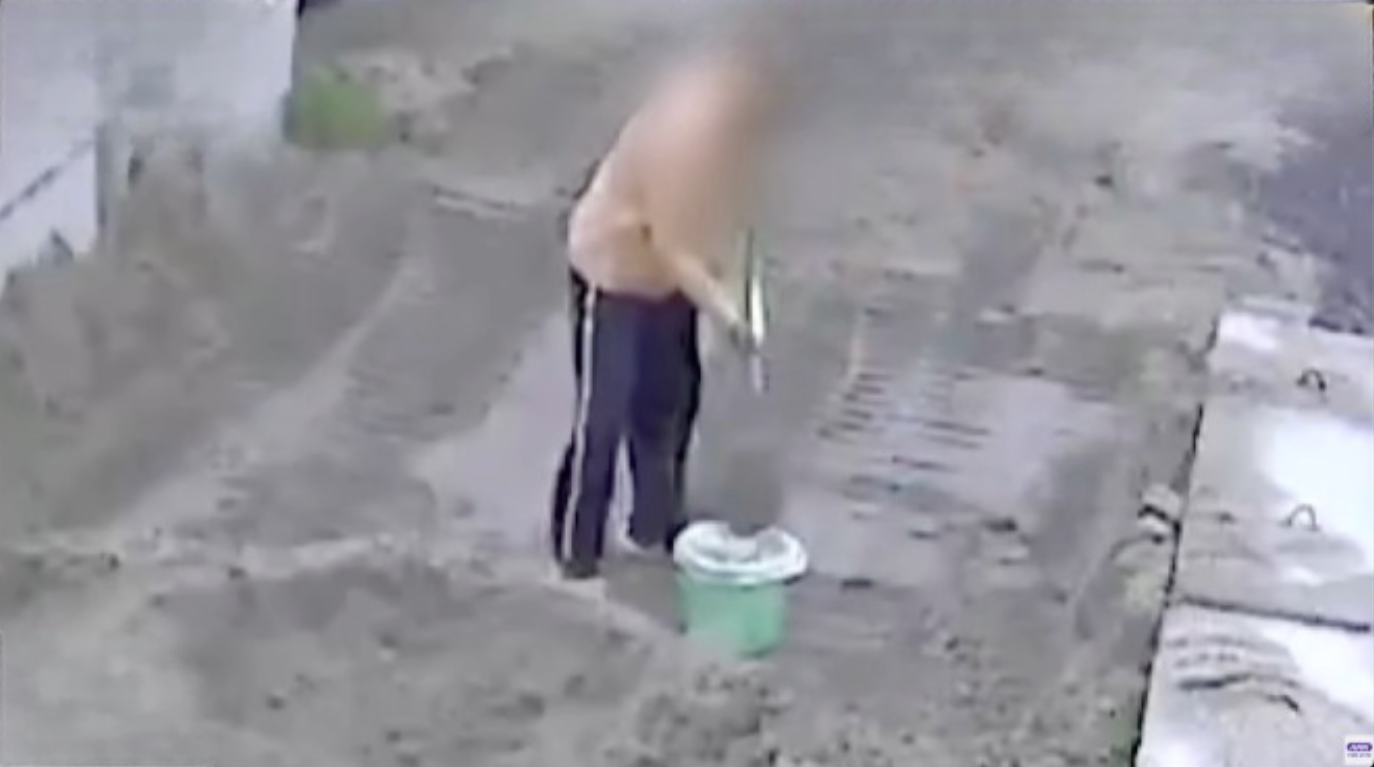 Homem leva areia de construtora no Japão e reaparece ao local do crime dias depois