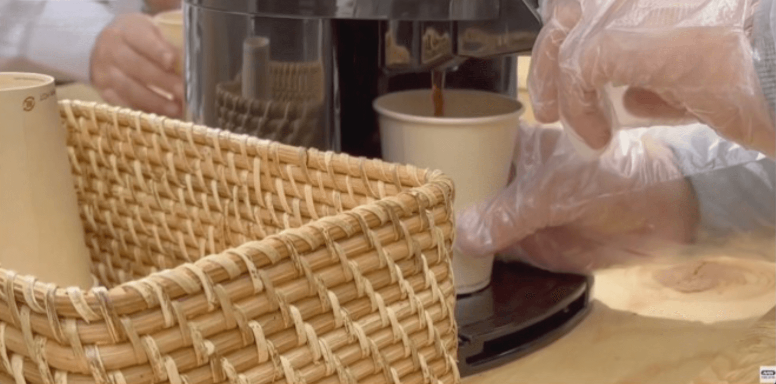 Café sustentável é feito com zero emissões de CO2 e sem uso de eletricidade em Tóquio 