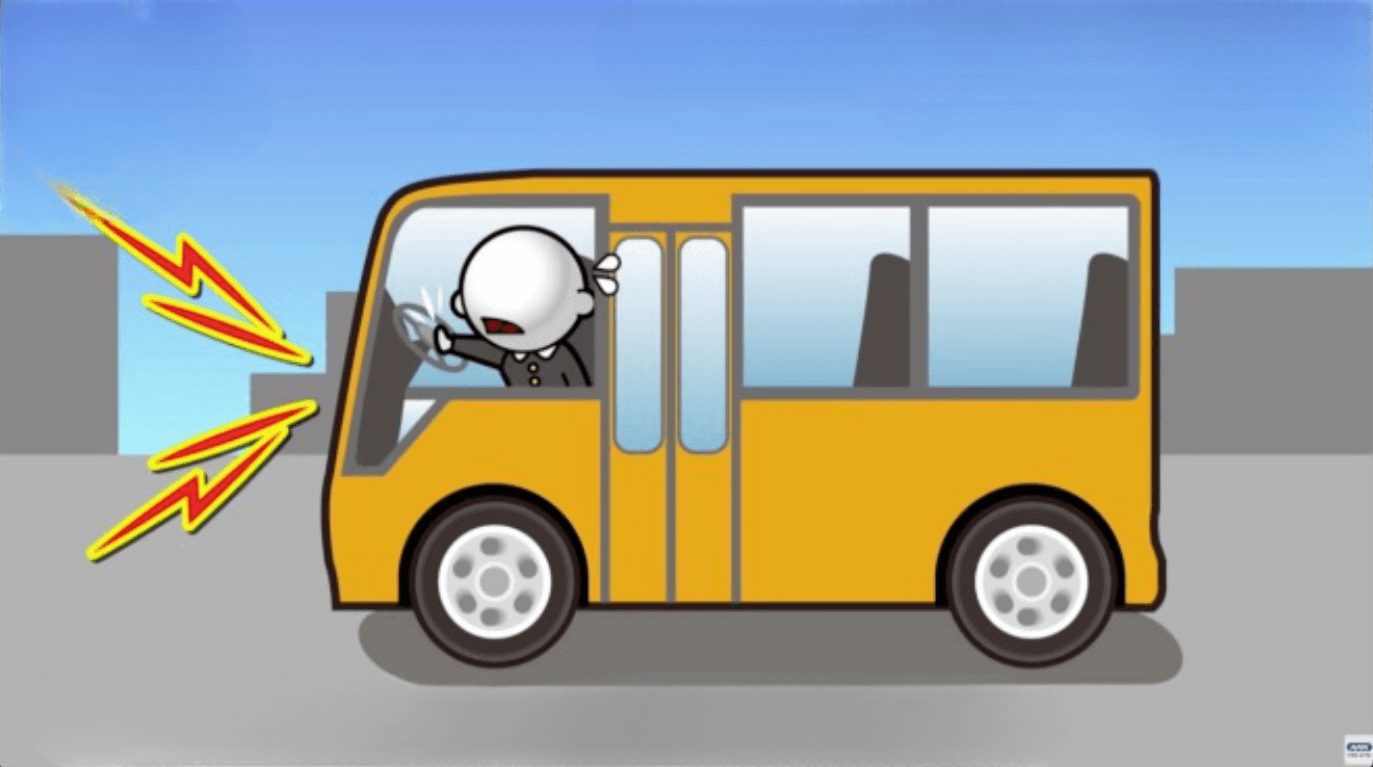 Criança é esquecida em ônibus escolar no Japão e se salva, tocando a buzina 