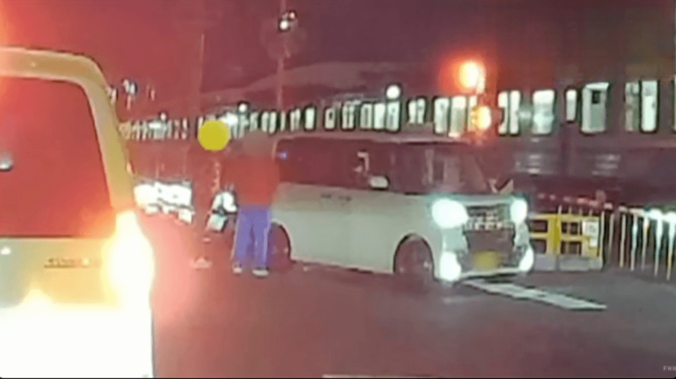 Câmera veicular flagra briga de trânsito no Japão 