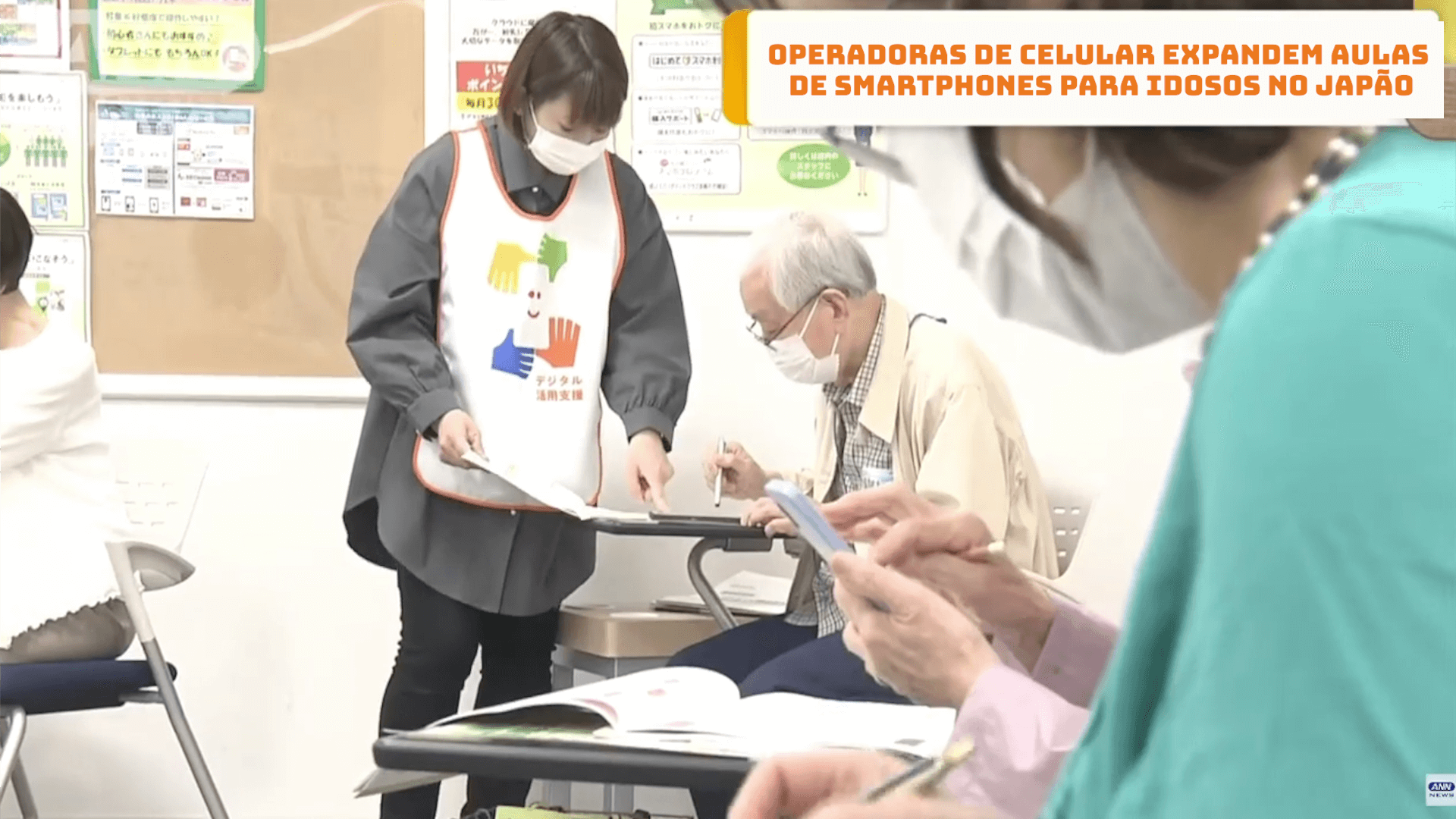Operadoras de celular expandem aulas de smartphones para idosos no Japão 