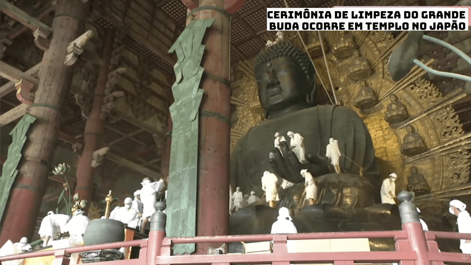 Cerimônia de Limpeza do Grande Buda ocorre em templo no Japão