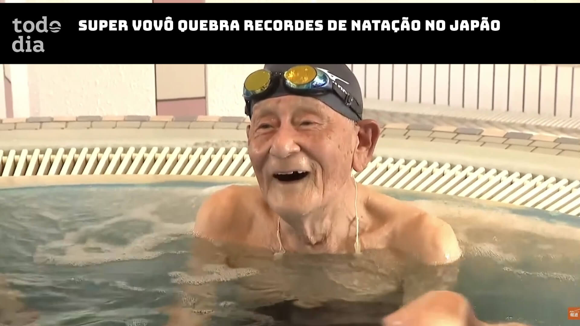 Super Vovô quebra recordes de natação no Japão