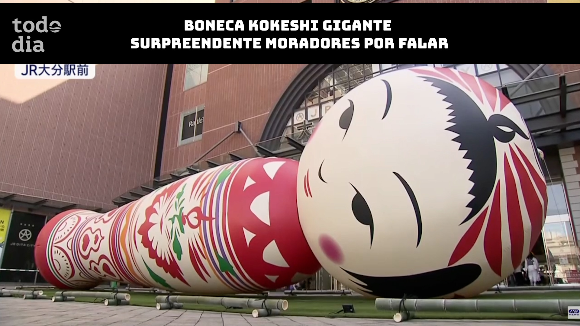 Boneca Kokeshi gigante surpreendente moradores por falar 